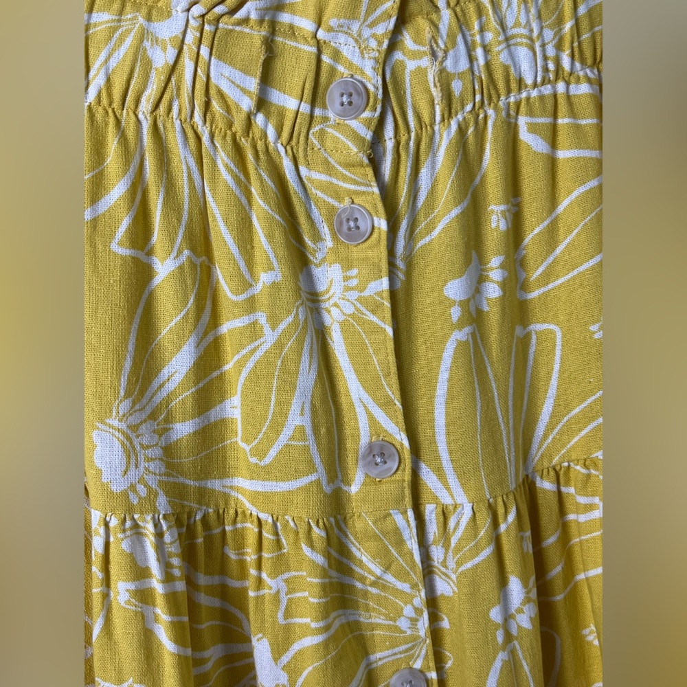 Universal Thread Floral Yellow & White Linen Rayon Blend Button Skirt. - Picture 2 of 12